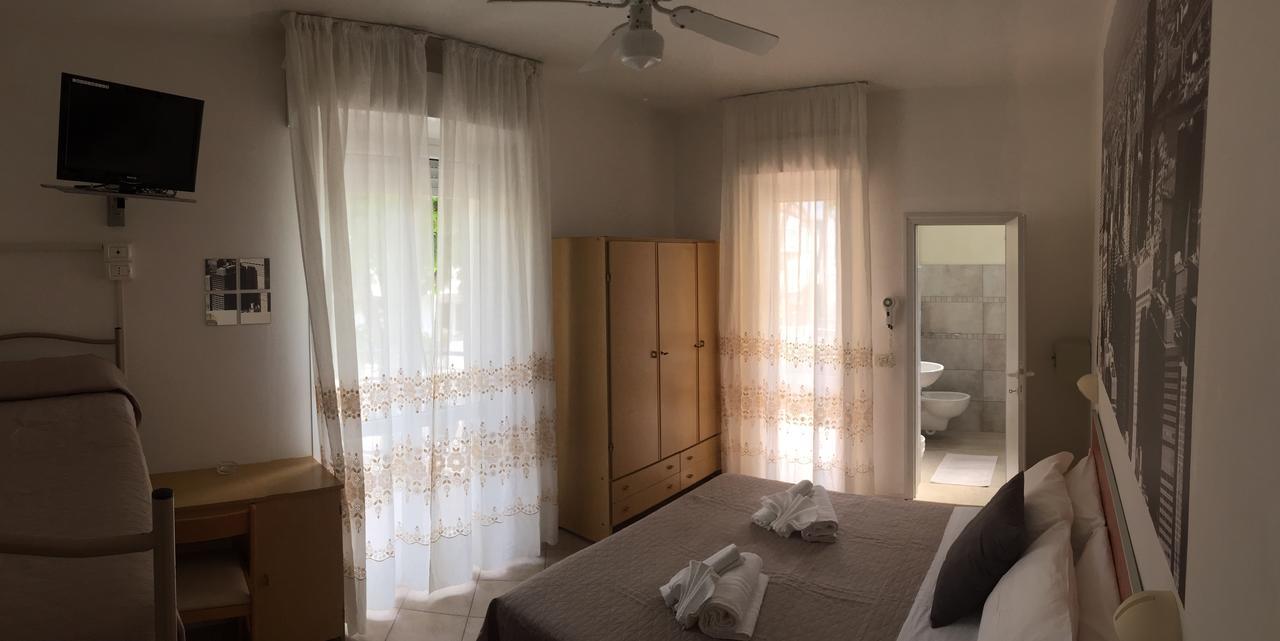 Hotel Monti Riccione Ngoại thất bức ảnh