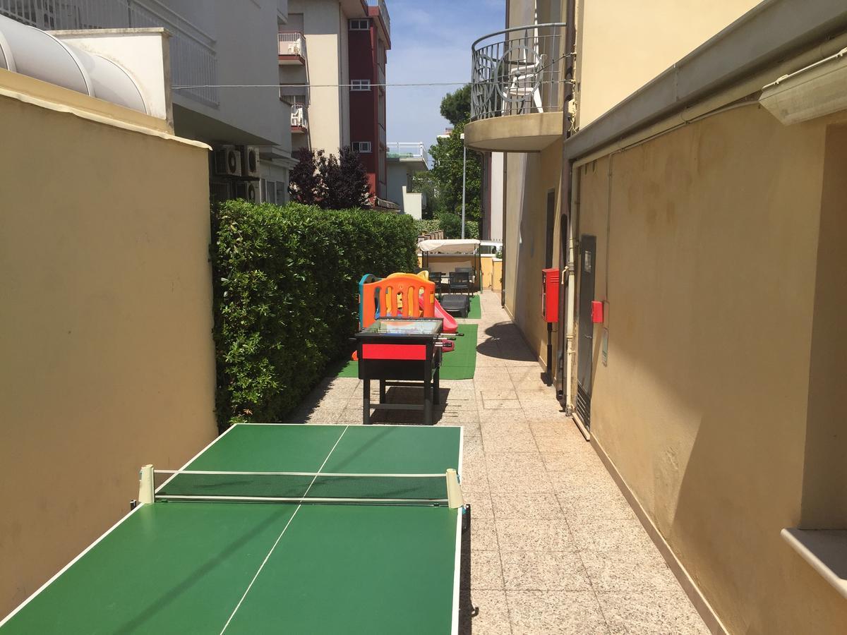 Hotel Monti Riccione Ngoại thất bức ảnh