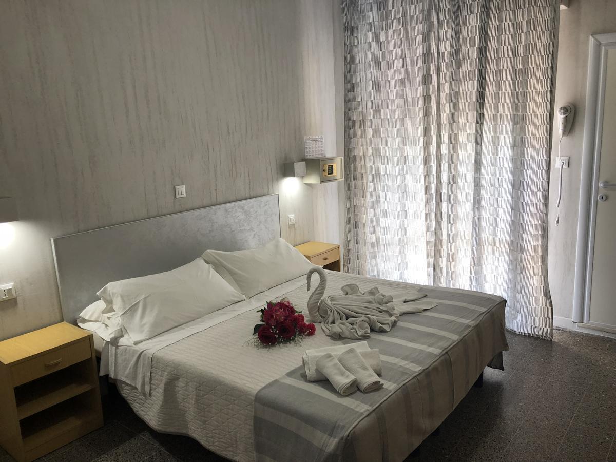 Hotel Monti Riccione Ngoại thất bức ảnh