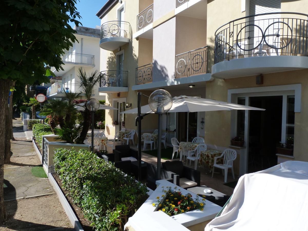 Hotel Monti Riccione Ngoại thất bức ảnh