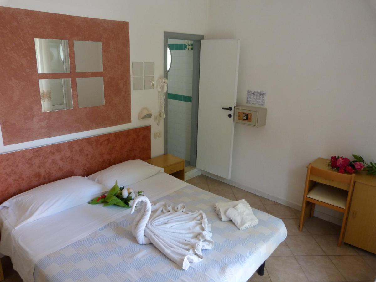 Hotel Monti Riccione Ngoại thất bức ảnh